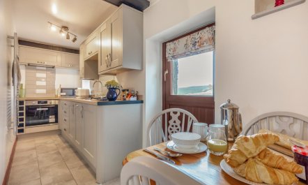 2 Bed in Earl Sterndale 9