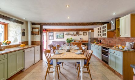 3 Bed in Criccieth 9