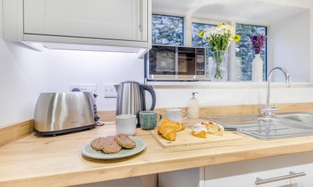 2 Bed in Ashover 9