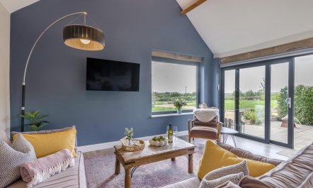 2 Bed in Elmley Lovett 1