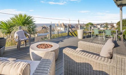 5 Bed in Ogmore-by-Sea