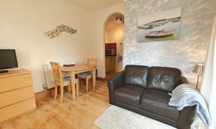 1 Bed in Lyme Regis 1