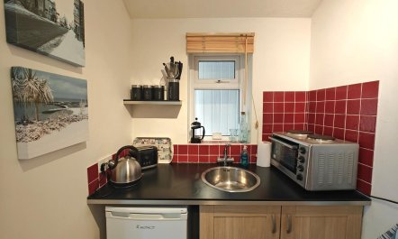 1 Bed in Lyme Regis 2