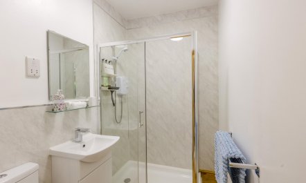 2 Bed in Brecon 4
