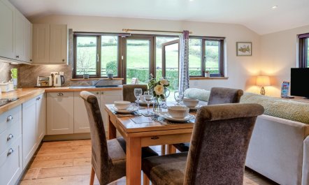 2 Bed in Brecon 1
