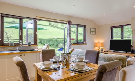 2 Bed in Brecon 9