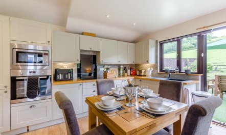 2 Bed in Brecon 5