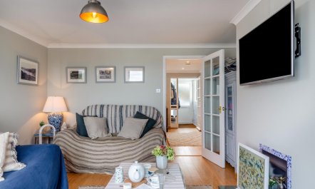 4 Bed in Salcombe 5