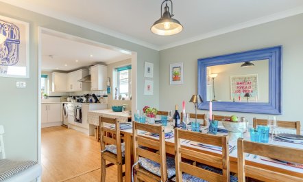 4 Bed in Salcombe 9