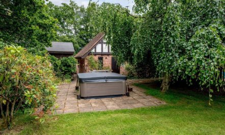6 Bed in Taunton 1