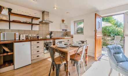2 Bed in St. Martin 1