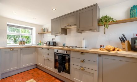 3 Bed in Swinscoe 8