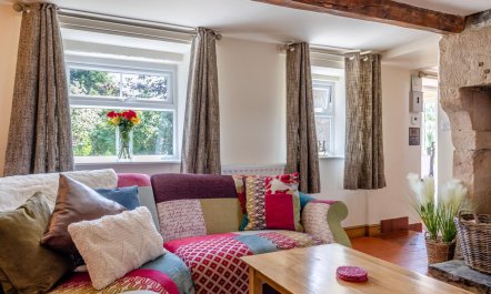 3 Bed in Swinscoe 5