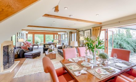 2 Bed in Upper Quinton 1