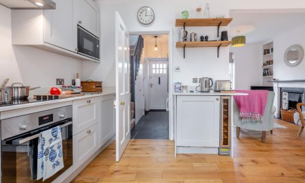 2 Bed in West Lulworth 7