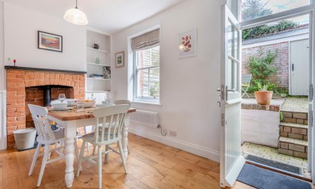 2 Bed in West Lulworth 8