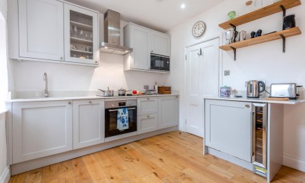 2 Bed in West Lulworth 5