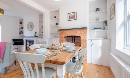 2 Bed in West Lulworth 1