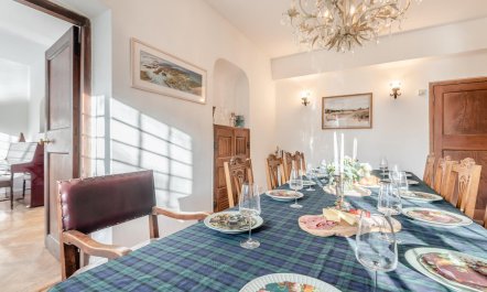 6 Bed in Englefield Green 9