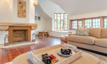 6 Bed in Englefield Green 7