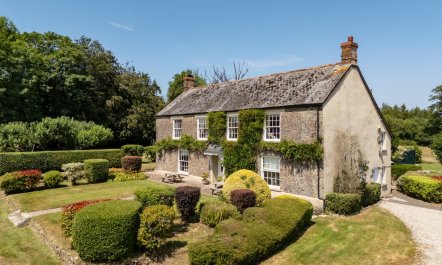 7 Bed in Shebbear