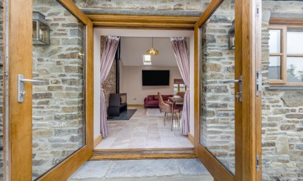 1 Bed in Mydroilyn 9