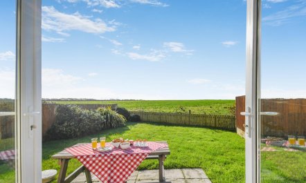 3 Bed in Pen Y Cwm 4