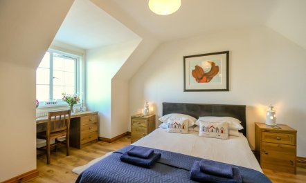 3 Bed in Pen Y Cwm 3