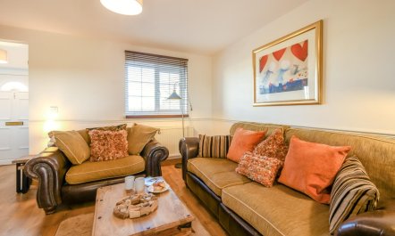 3 Bed in Pen Y Cwm 2