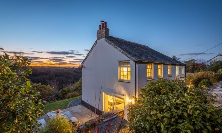 4 Bed in Trethevy 1