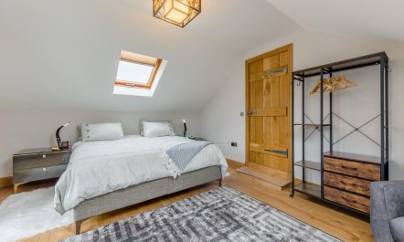 2 Bed in Mydroilyn 9