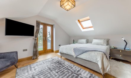 2 Bed in Mydroilyn 8