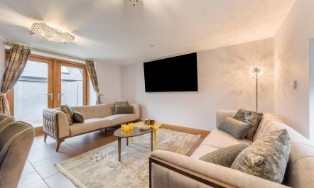 2 Bed in Mydroilyn 7