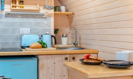 1 Bed in Widegates 9