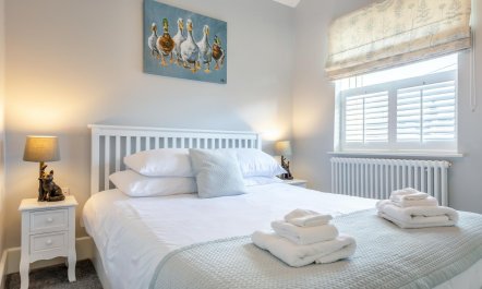 2 Bed in Stoney Middleton 8