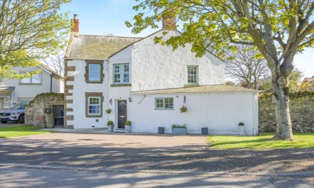 5 Bed in North Sunderland 1