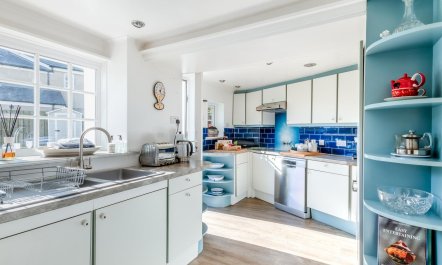 5 Bed in North Sunderland 4