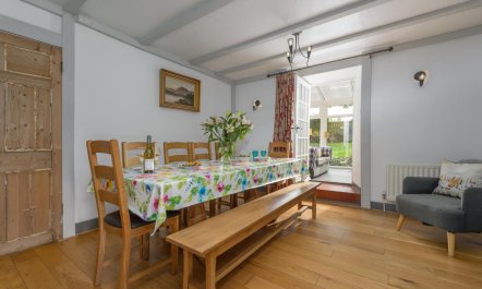 5 Bed in North Sunderland 7