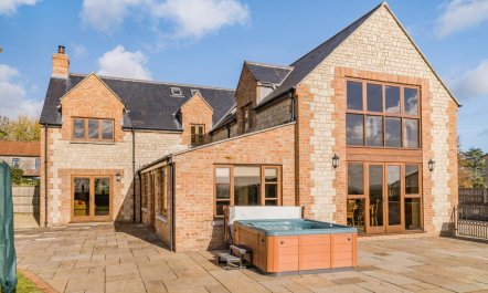 5 Bed in Langport 0