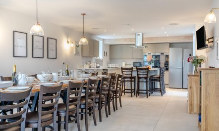 8 Bed in Buxton 8