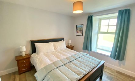8 Bed in Biggin