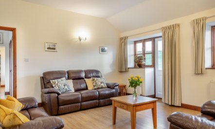 3 Bed in Whitwell 3