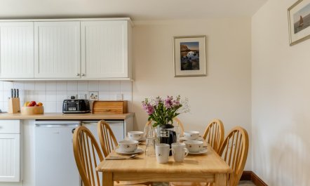 2 Bed in Whitwell 6