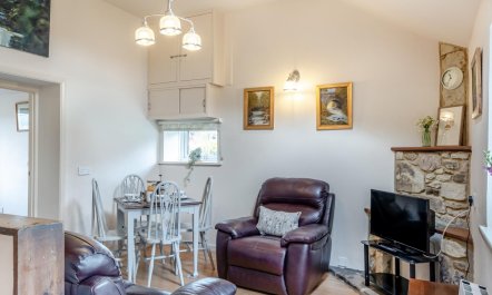 2 Bed in Whitwell 5