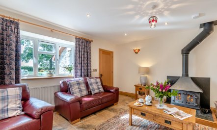 2 Bed in Ponthirwaun 9
