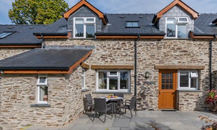 2 Bed in Ponthirwaun 3