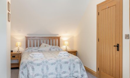 2 Bed in Ponthirwaun 2
