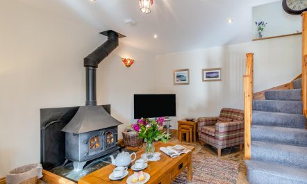 2 Bed in Ponthirwaun 6