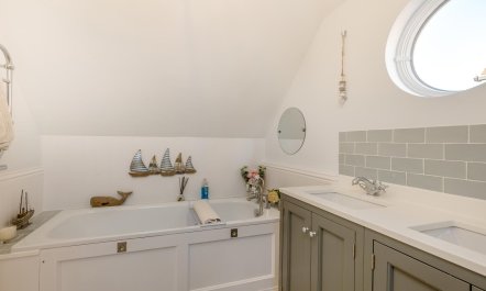 5 Bed in Bosham 9