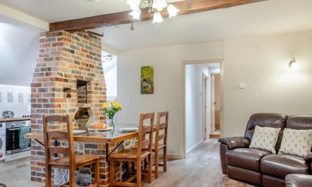 2 Bed in Whitwell 1